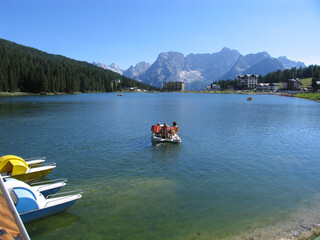 Der Misurina-See in den Dolomiten, Südtirol, Italien, Europa --
Lake Misurina in the Dolomites, South Tyrol, Italy, Europe
