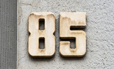 Hausnummer 85