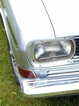 Schriftzug mit Typbezeichnung eines Ford 15M RS Coup&eacute; der Sechziger Jahre in Silbermetallic am 17.05.2015 am Oldtimer-Park Lippe in Lage bei Detmold in Ostwestfalen-Lippe