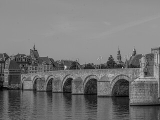 Fototapeta premium die holländische Stadt Maastricht