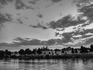 Fototapeta premium Die Stadt Maastricht an der Maas