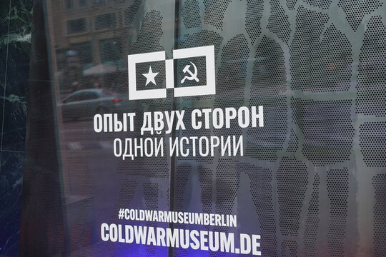Das Cold War Museum in Berlin Unter den Linden, 31.12.2022