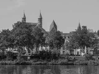 Obraz premium Die Stadt Maastricht an der Maas