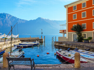 Fototapeta na wymiar City in Italy on Lake Garda