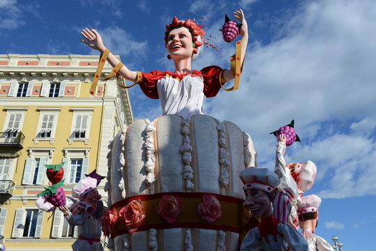Carnaval de Nice sur la promenade des anglais 