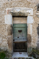 Porte du village médiéval de Le Poet Laval dans la Drôme
