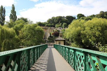 Fototapeta na wymiar Pedestrian bridge in Bath, England Great Britain