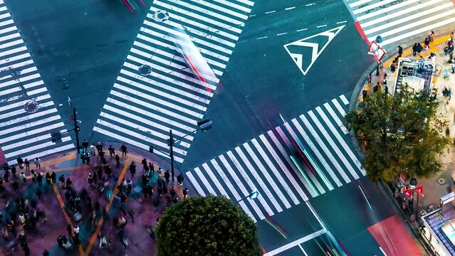 Time-lapse of Shibuya, Tokyo, Japan at night