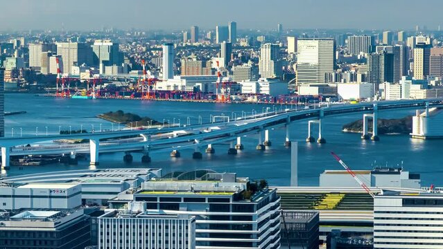 Time-lapse of the Rainbow bridge across Tokyo Bay