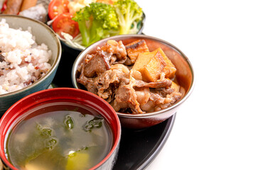 彩りが沢山ある和食、朝食、定食