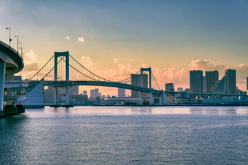 Fototapeta na wymiar 東京湾に架かる橋