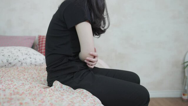 Women, disease, pain, steaming pack, Massage, Stomach pain, digestion