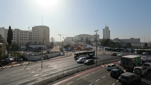 jerusalem-israel. 28-08-2022. A view from the famous string bridge at the entrance to the city of Jerusalem on the traffic on the main road - Rabin Boulevard