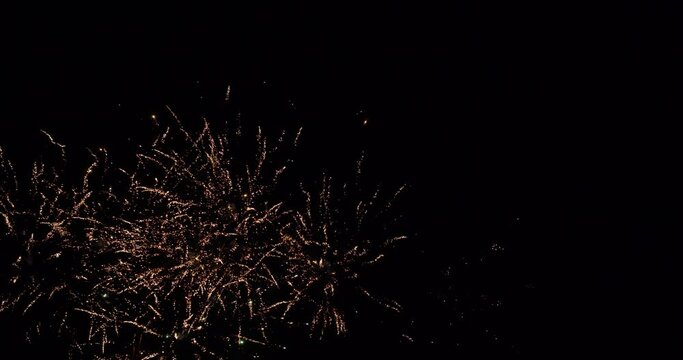 NEW YEAR EVE FIREWORKS NEWPORT WALES 2023 SLOW MOTION | 4K, 60fps, 12 -BIT VIDEO