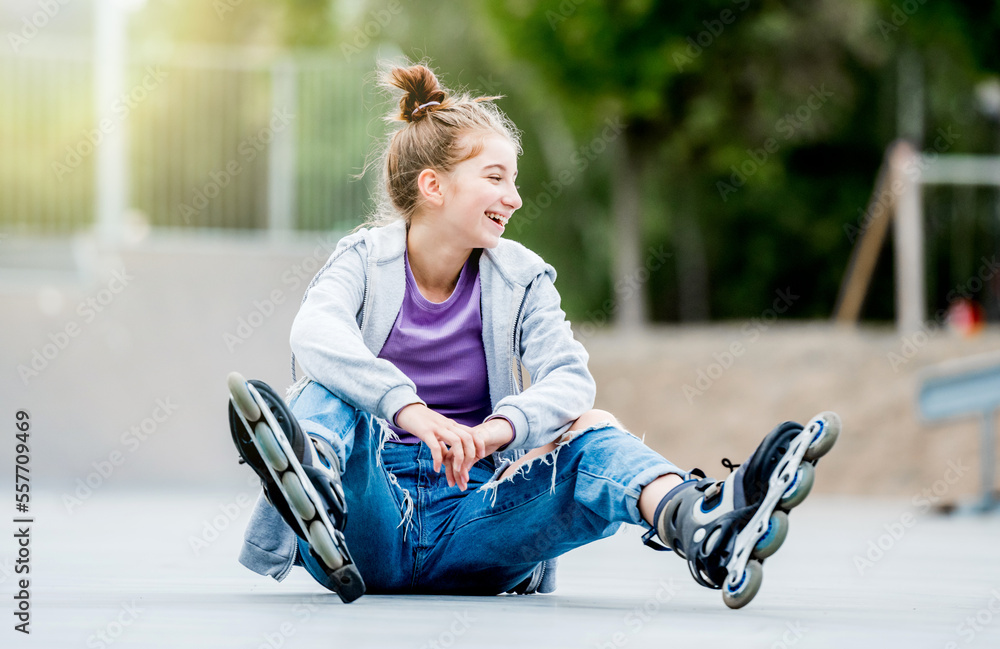 Wall mural Girl roller skater