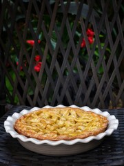 Apple's pie on the dark font