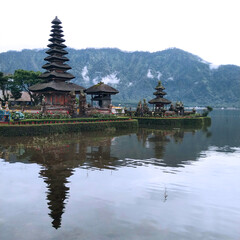 Temple in the lake baratan