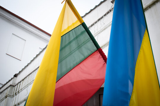 Lithuanian and Ukrainian flags