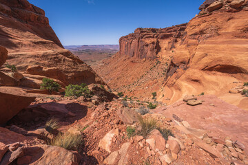 hiking the murphy trail loop in the island in the sky in canyonlands national park, usa