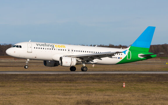 Vueling Airlines Airbus A320-214 aircraft (in partial ex Level livery) - STUTTGART Airport, Germany, 31.12.2022