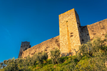 Fototapeta na wymiar Medieval walls of Monteriggioni fortified town in Tuscany, Italy