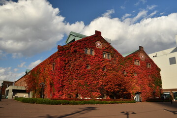札幌開拓使麦酒醸造所 蔦の紅葉 建物全景