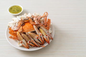 Steamed blue crab with spicy seafood sauce