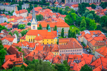 Naklejka premium Preseren square and Franciscan Church of the Annunciation, Ljubljana, Slovenia