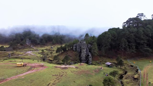 Valle de Piedras Encimadas en Zacatl&aacute;n, Puebla