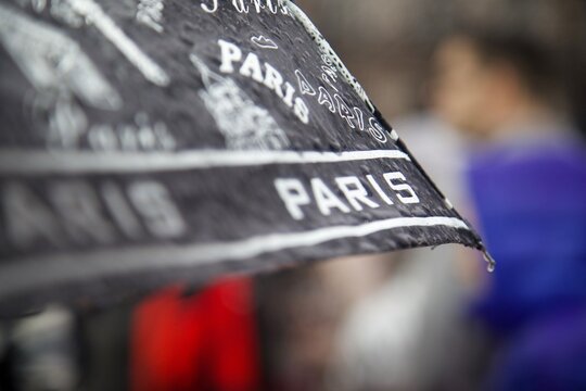 paris sous la pluie