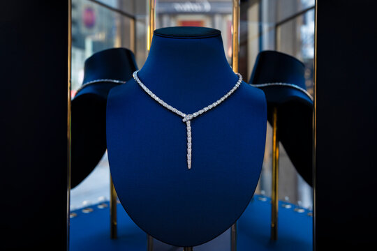 「ブル」の画像 14,863 件の Stock 写真、ベクターおよびビデオ Adobe Stock