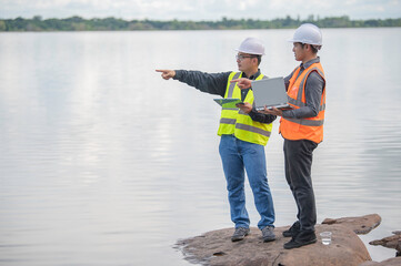 Environmental engineers inspect water quality,Bring water to the lab for testing,Check the mineral...