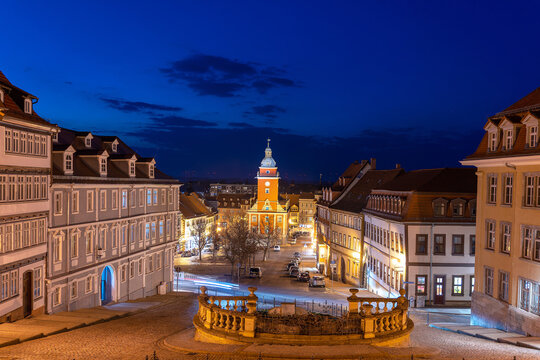 Marktplatz von Gotha in Th&uuml;ringen zur Abendstunde