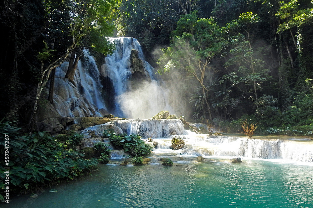 Wall mural Kuang Xi waterfall in Luang Prabang, Laos