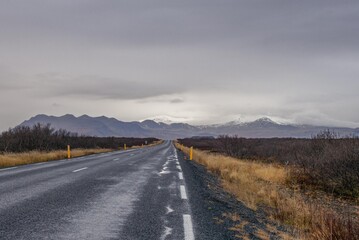 Naklejka premium Road trip Islandais