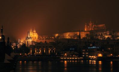 Fototapeta na wymiar Evening Prague
