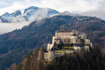Fototapeta na wymiar Erlebnisburg Hohenwerfen (Hohenwerfen castle), Austria