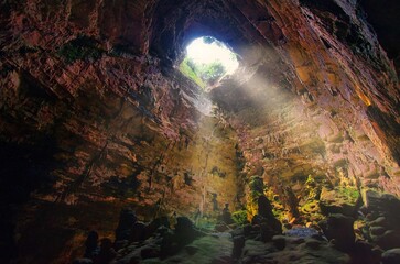 Light in the Castellana cave - obrazy, fototapety, plakaty