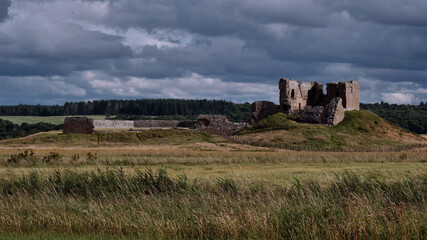 Fototapeta na wymiar The castle is situated on the Laich of Moray, a fertile plain that was once the swampy foreshore of Spynie Loch. 