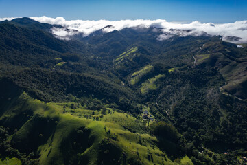 Mountains that form the border between the state of São Paulo and Rio de Janeiro. Mountains, trees and lots of vegetation.