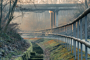 Nowoczesny szlak rowerowy, Żelazny Szlak Rowerowy na Śląsku w Polsce wczesnym rankiem zimą © Franciszek