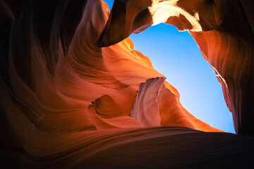 cave entry illusion in antelope canyon 