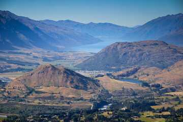 Fototapeta na wymiar Qeenstown stunning views, beautiful scenery and landscape, mountains and lakes, South Island, New Zealand