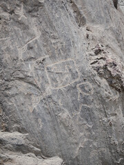 Figura humanoide tallada en roca, petroglifos de huancor, Perú, Sudamérica