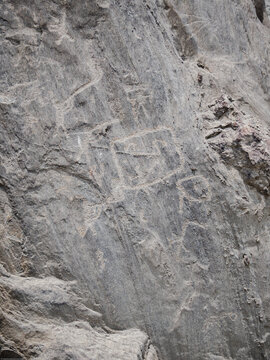 Figura humanoide tallada en roca, petroglifos de huancor, Per&uacute;, Sudam&eacute;rica
