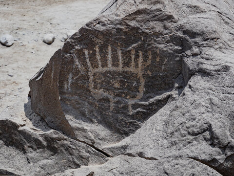 Petroglifos de huancor, rostro humanoide tallada en roca, cultura antigua,  Per&uacute;, Sudam&eacute;rica