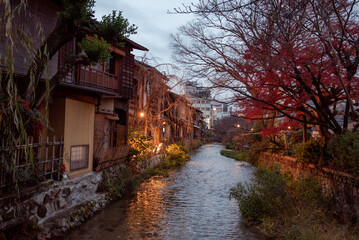 Gion,The district was built to accommodate the needs of travellers and visitors to the shrine.It...