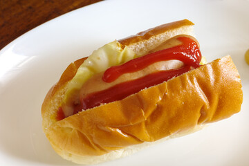 とても美味しい日本の一般家庭のホットドッグ