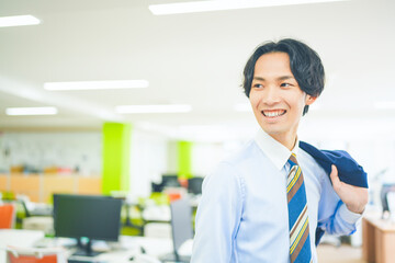 定時で帰るホワイト企業のサラリーマン