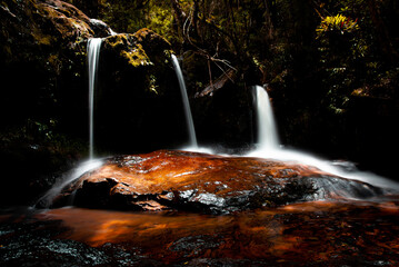 Cachoeira v&eacute;u de noiva